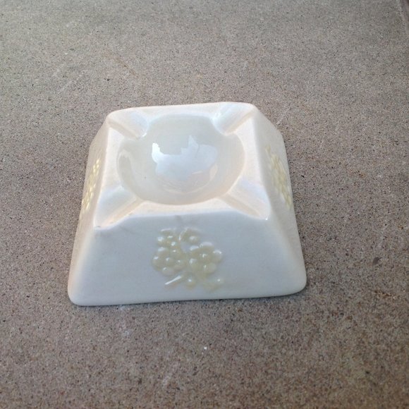 Belleek Pottery Ireland THORN 4 Well ASHTRAY (1965-1980) - Picture 6 of 16